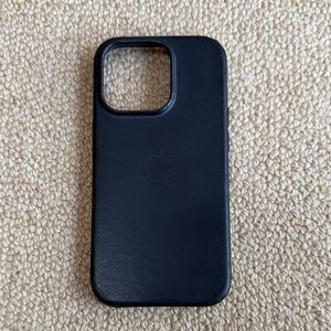 Apple Midnight Leather iPhone 14 Pro Case